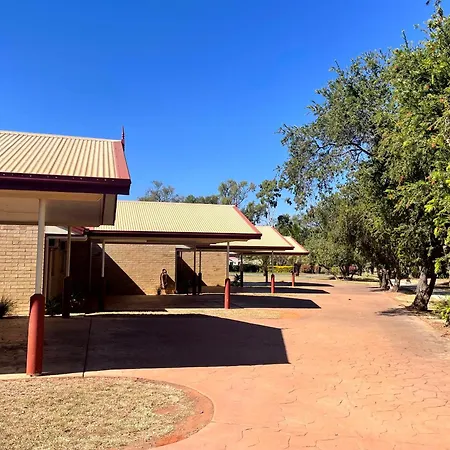 Western Heritage Motor Inn Moranbah Room photo